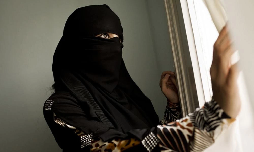 Το “Ισλαμικό Κράτος” αντεπιτίθεται με...άρωμα γυναίκας